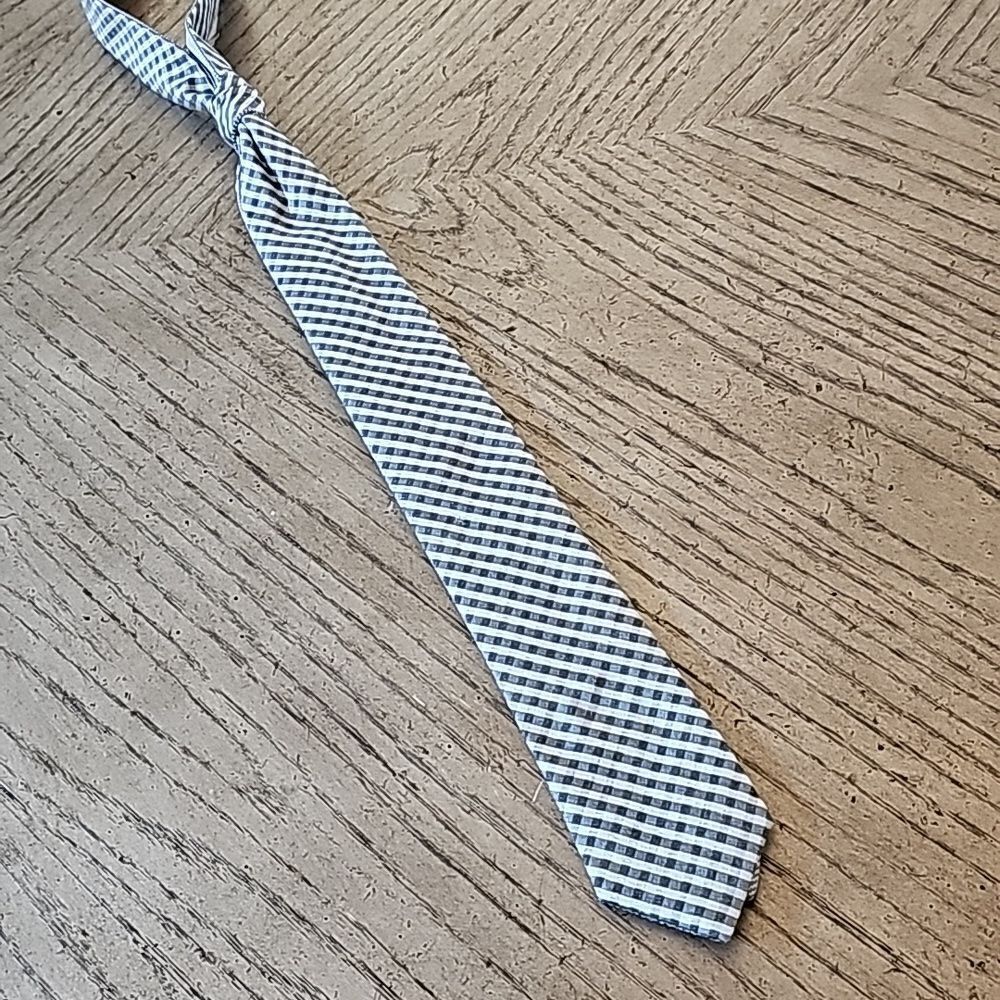 Alfani tie black and gray
